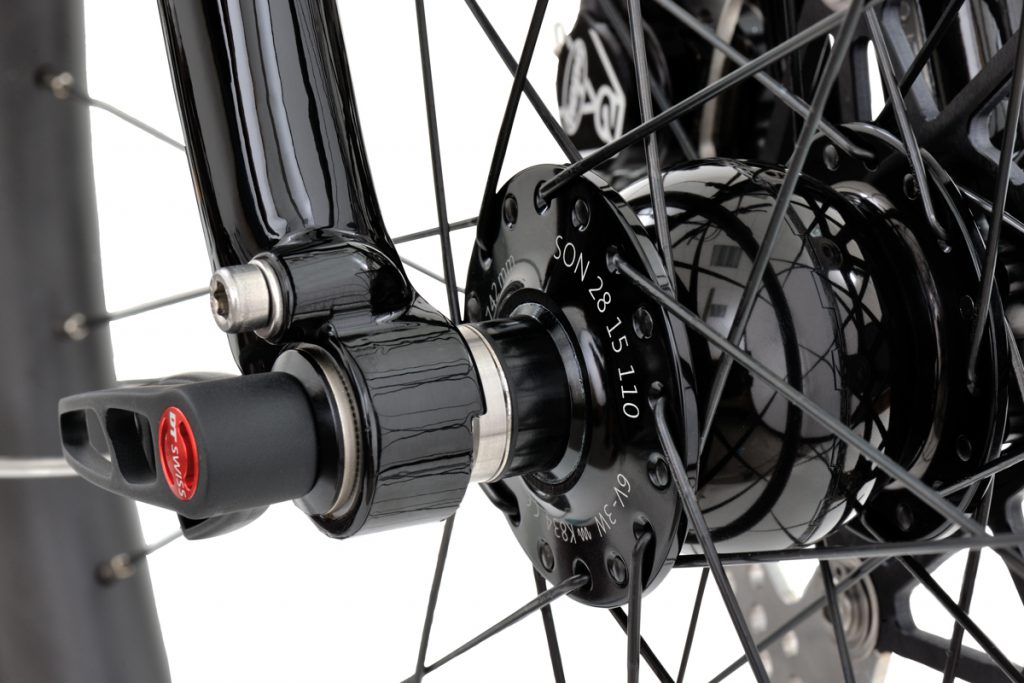 idworx travel spec fork with thru axle and SON-SL (plugless) hub with boosted standard